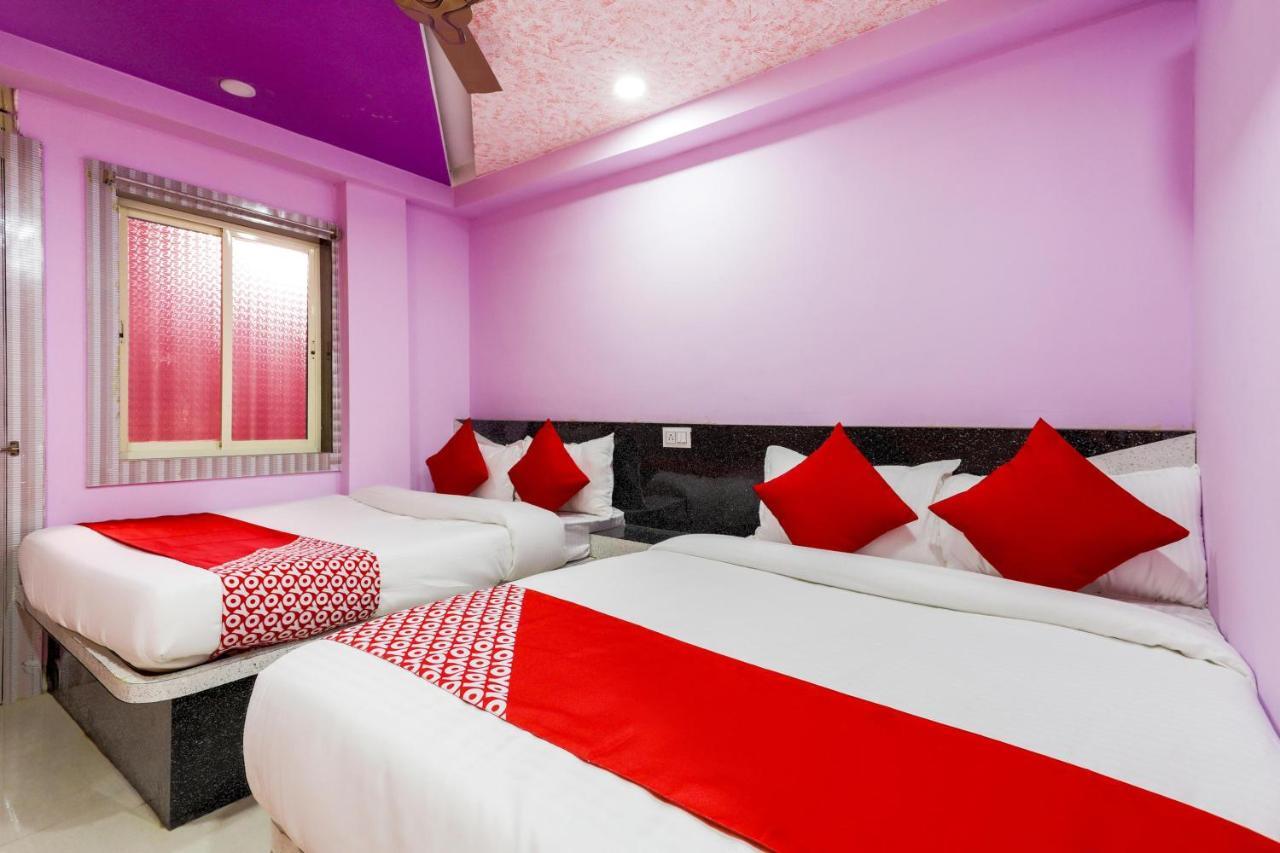 Oyo 45752 Hotel Sb Palace Godarpura Exterior photo