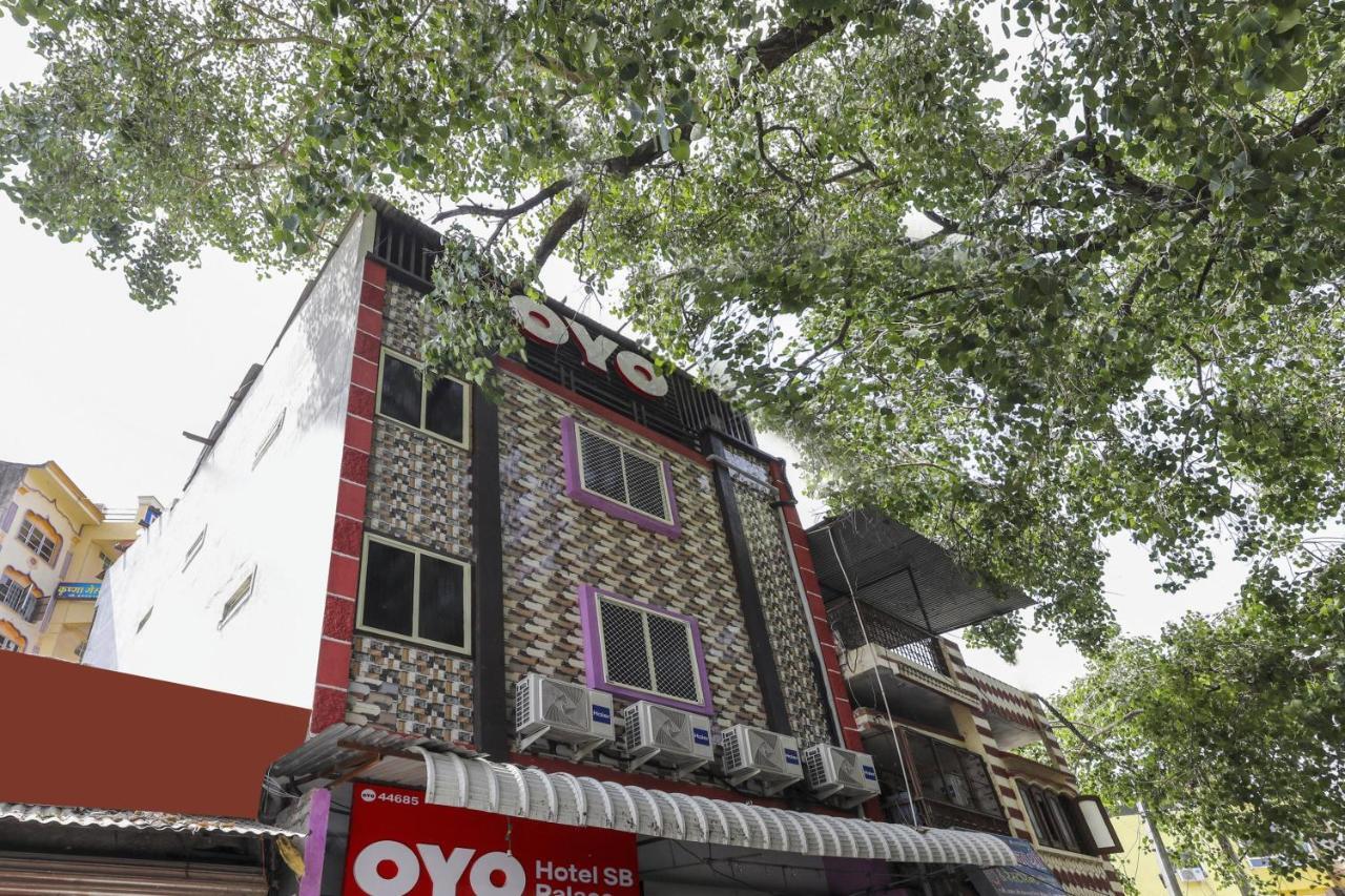 Oyo 45752 Hotel Sb Palace Godarpura Exterior photo